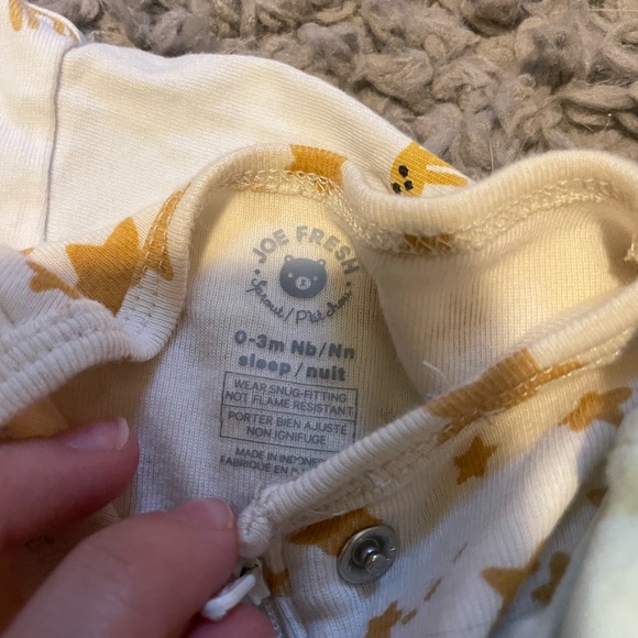 4 Piece Neutral Sleeper Set - Picture 5 of 8